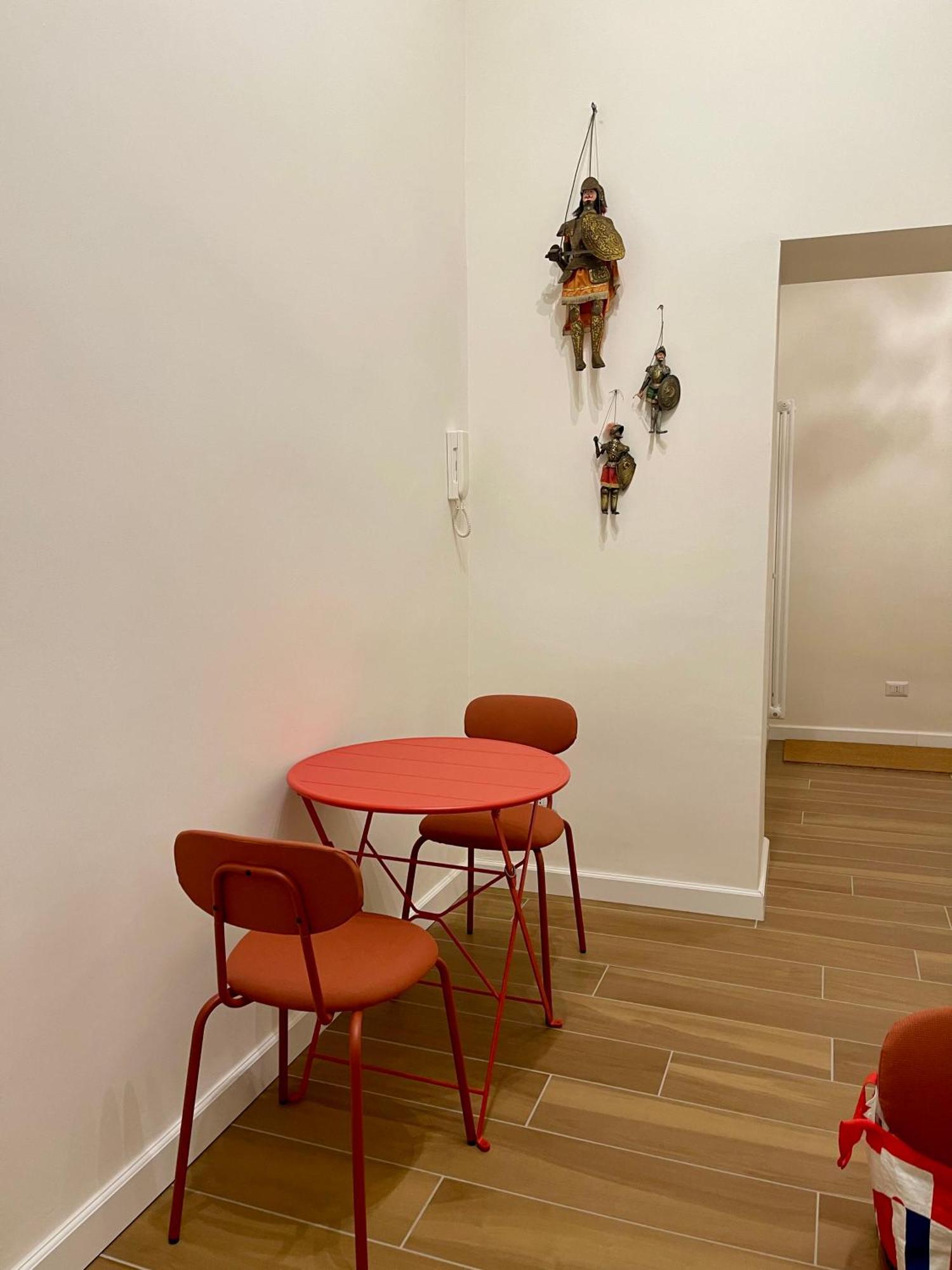 Casa Duchesca Bed & Breakfast เนเปิลส์ ภายนอก รูปภาพ