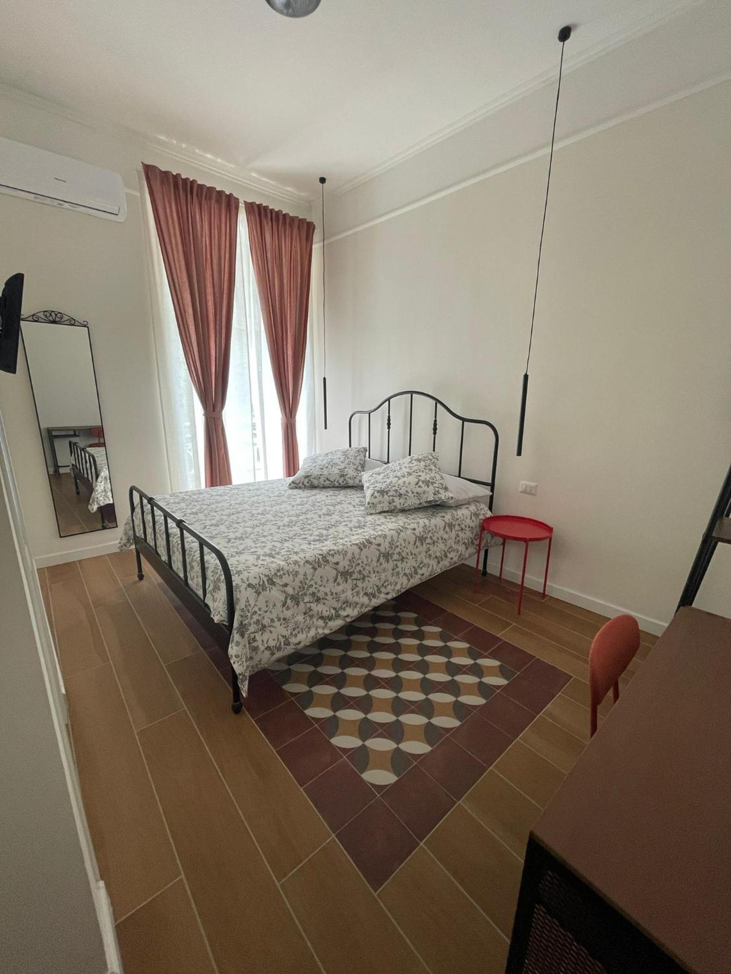 Casa Duchesca Bed & Breakfast เนเปิลส์ ภายนอก รูปภาพ