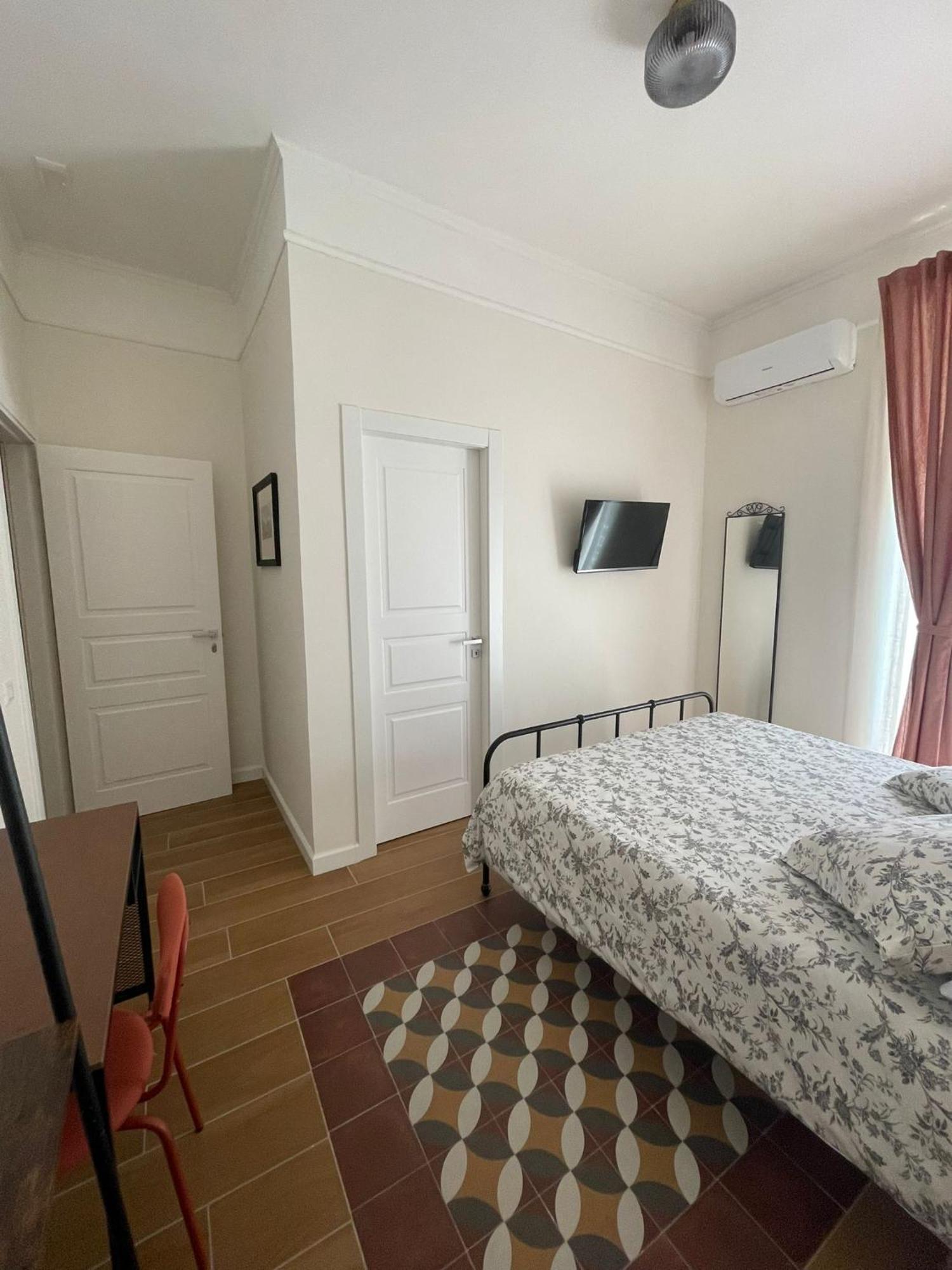 Casa Duchesca Bed & Breakfast เนเปิลส์ ภายนอก รูปภาพ